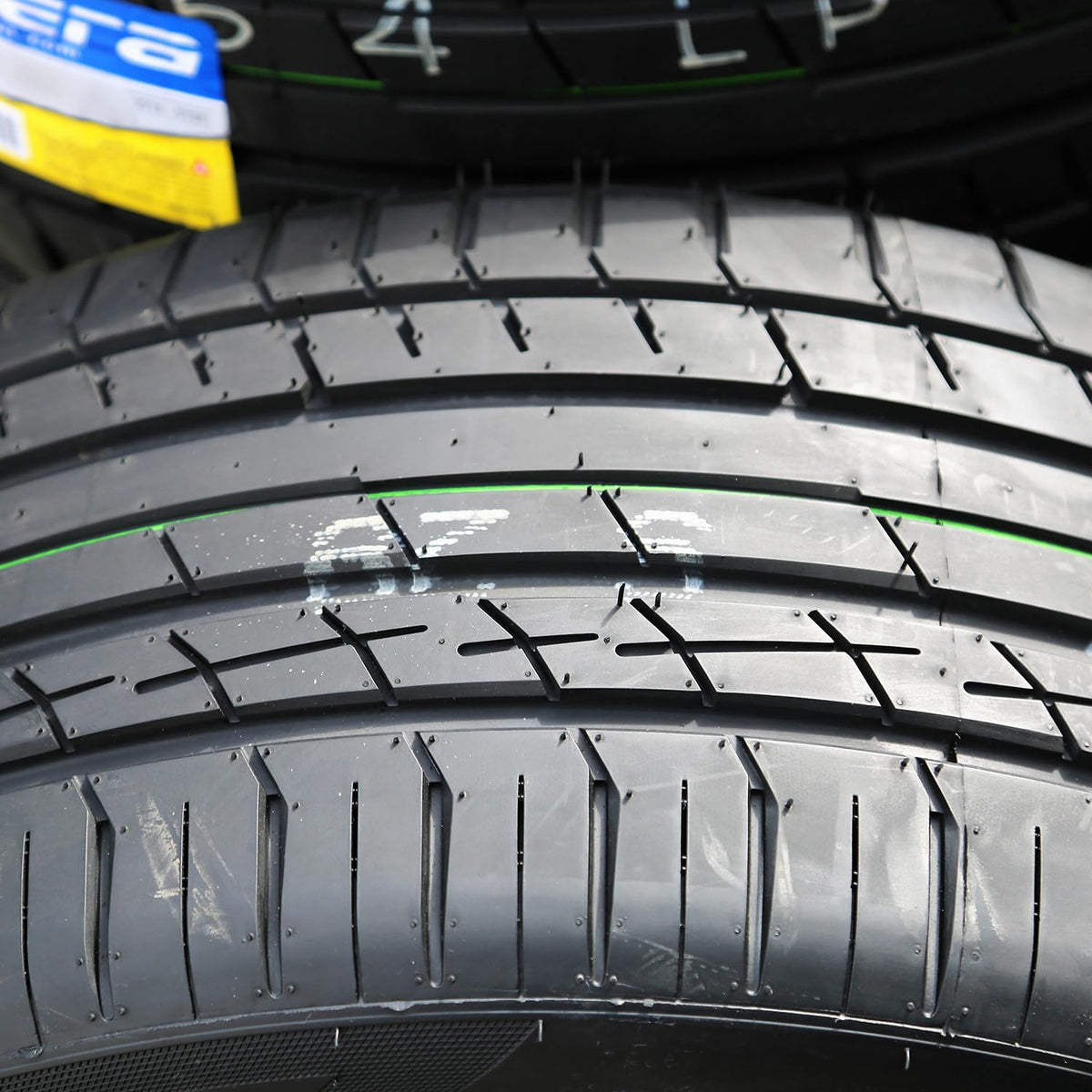 275/55R20 117V All Season XL Tire R2197