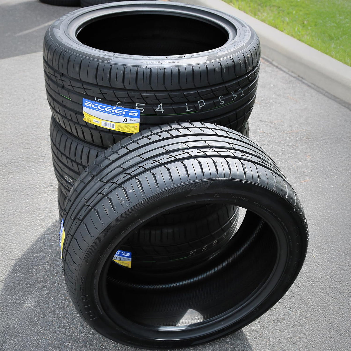 275/55R20 117V All Season XL Tire R2197